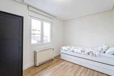 Апартаменты Atico Terraza Playa Futbol Y Congresos Vut4708As Хихон Экстерьер фото
